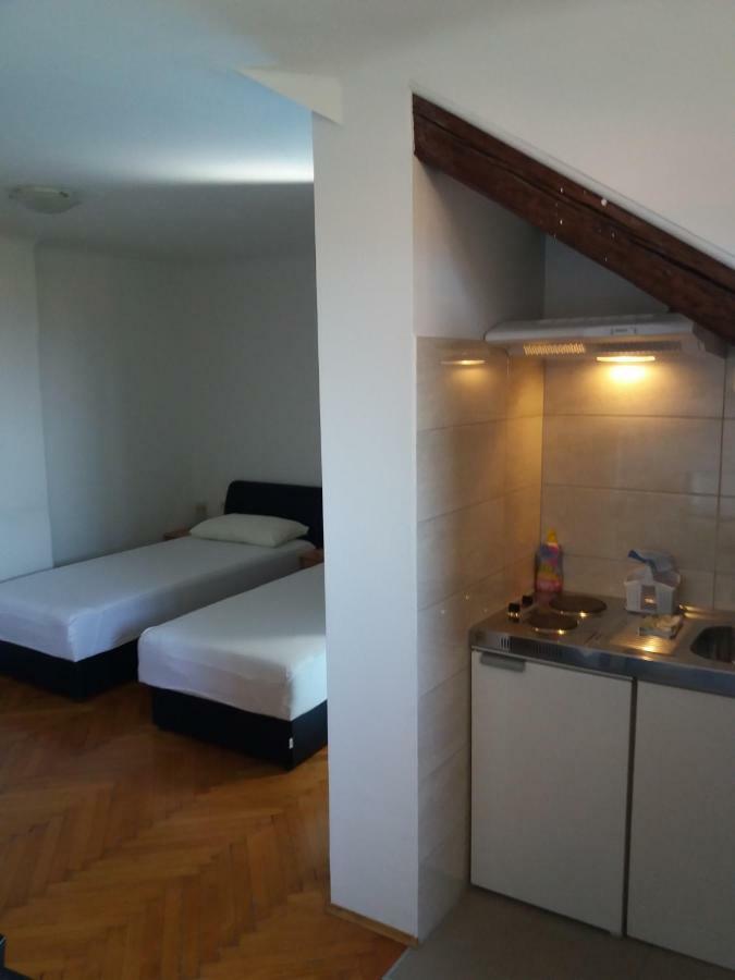 Apartma Bulic *